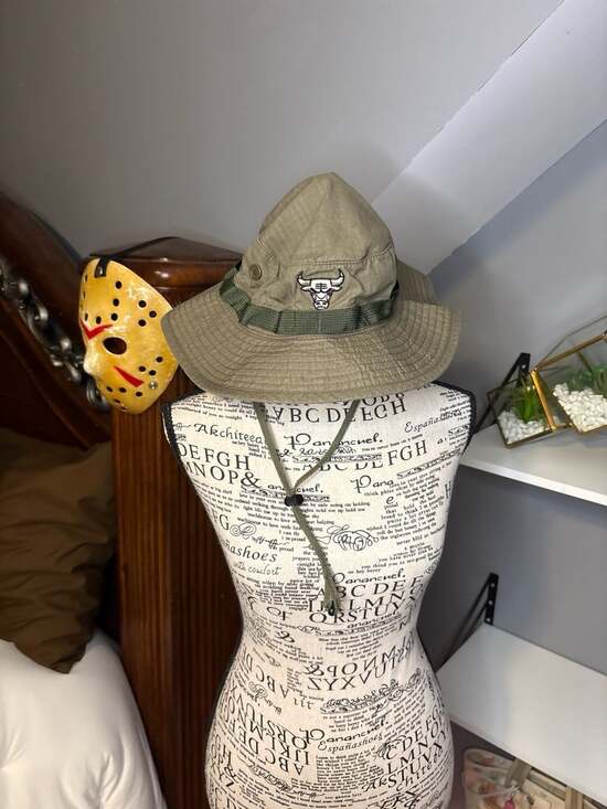 Mitchell & Ness Other - Mitchell & Ness Chicago Bulls Olive Green Boonie Bucket Hat